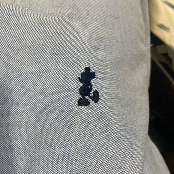 NWT Walt Disney World Blue Embroidered Mickey Button Down Shirt Small 100% cottn - Picture 4 of 7